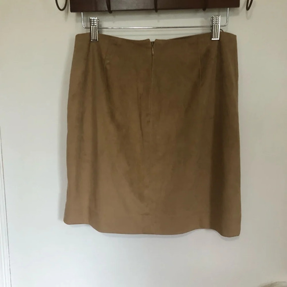 5/$25 J.crew  Faux Suede Pencil Skirt Size 2 Tan Back Zipper - Picture 12 of 12